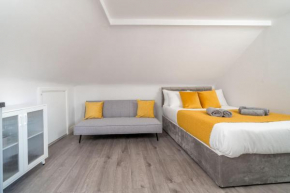 Cosy 4th Floor studio apartment in Brick Lane